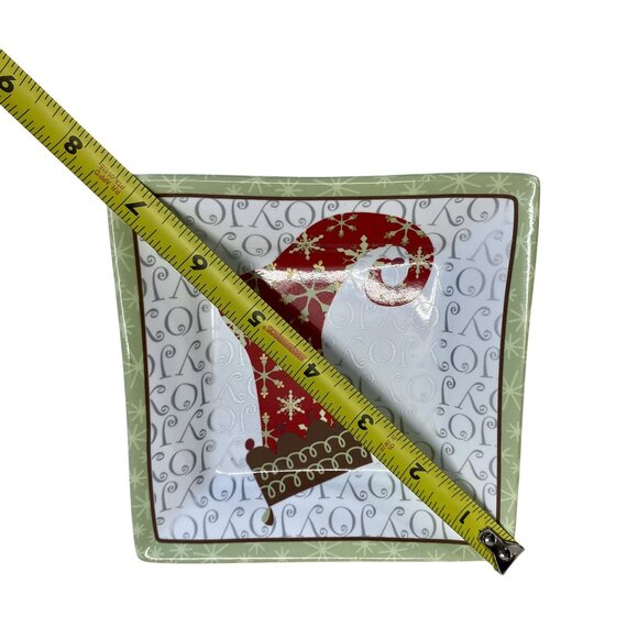Set Of 4 222 Fifth Porcelain Square Holiday Plates With Christmas Stocking Desig - Picture 3 of 4